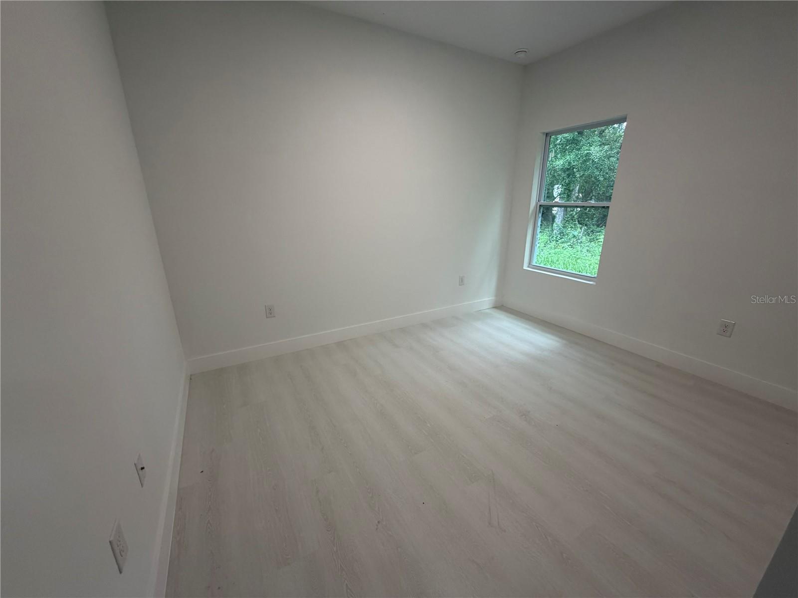ROLLING RANCH ESTATE - Residential Lease