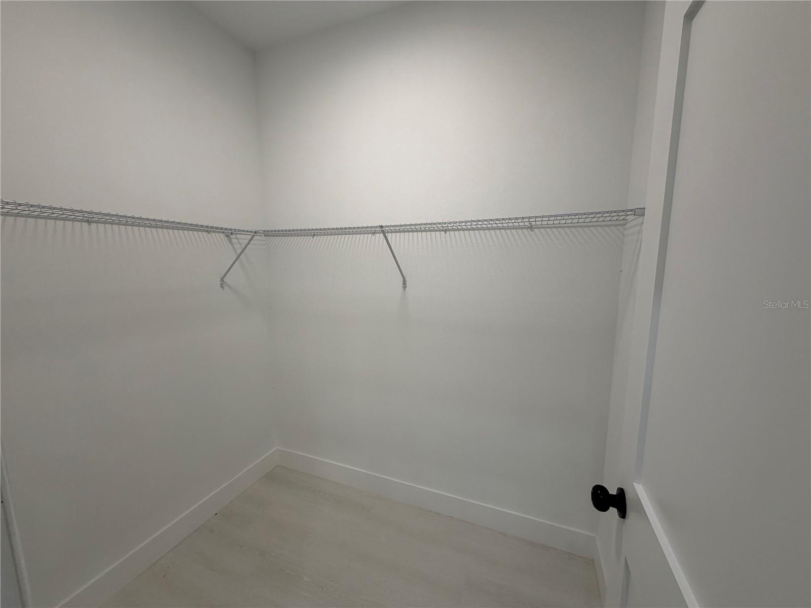 ROLLING RANCH ESTATE - Residential Lease