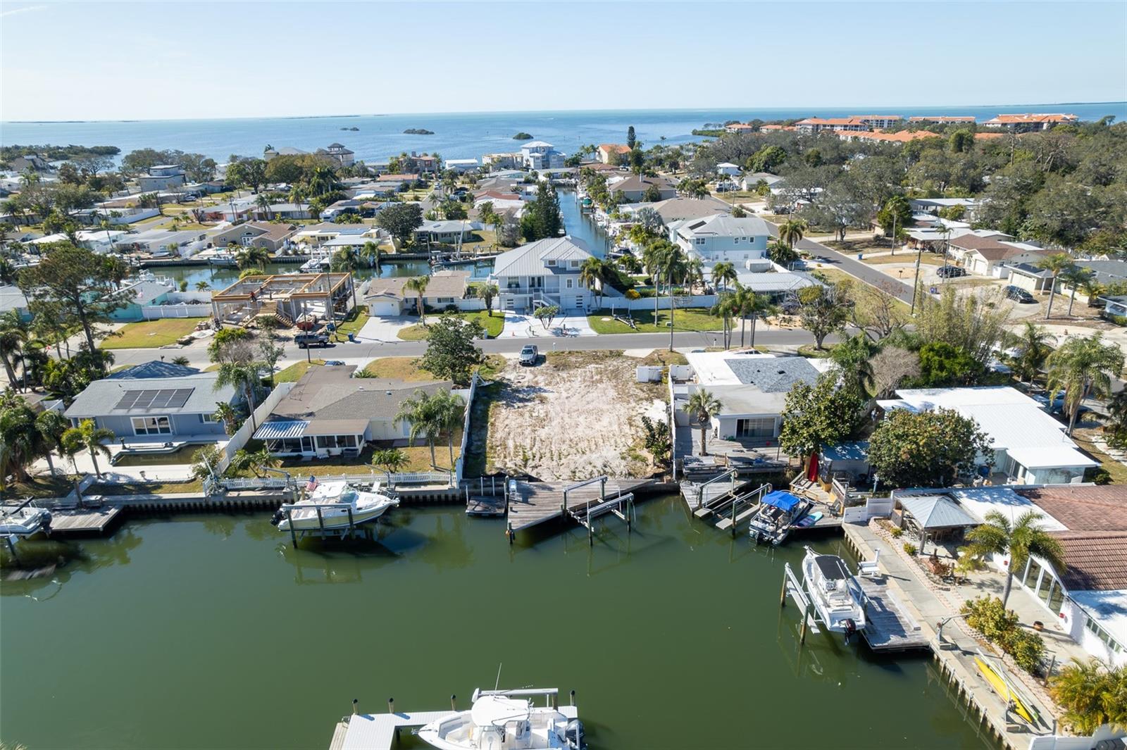 BAYWOOD VILLAGE - Land