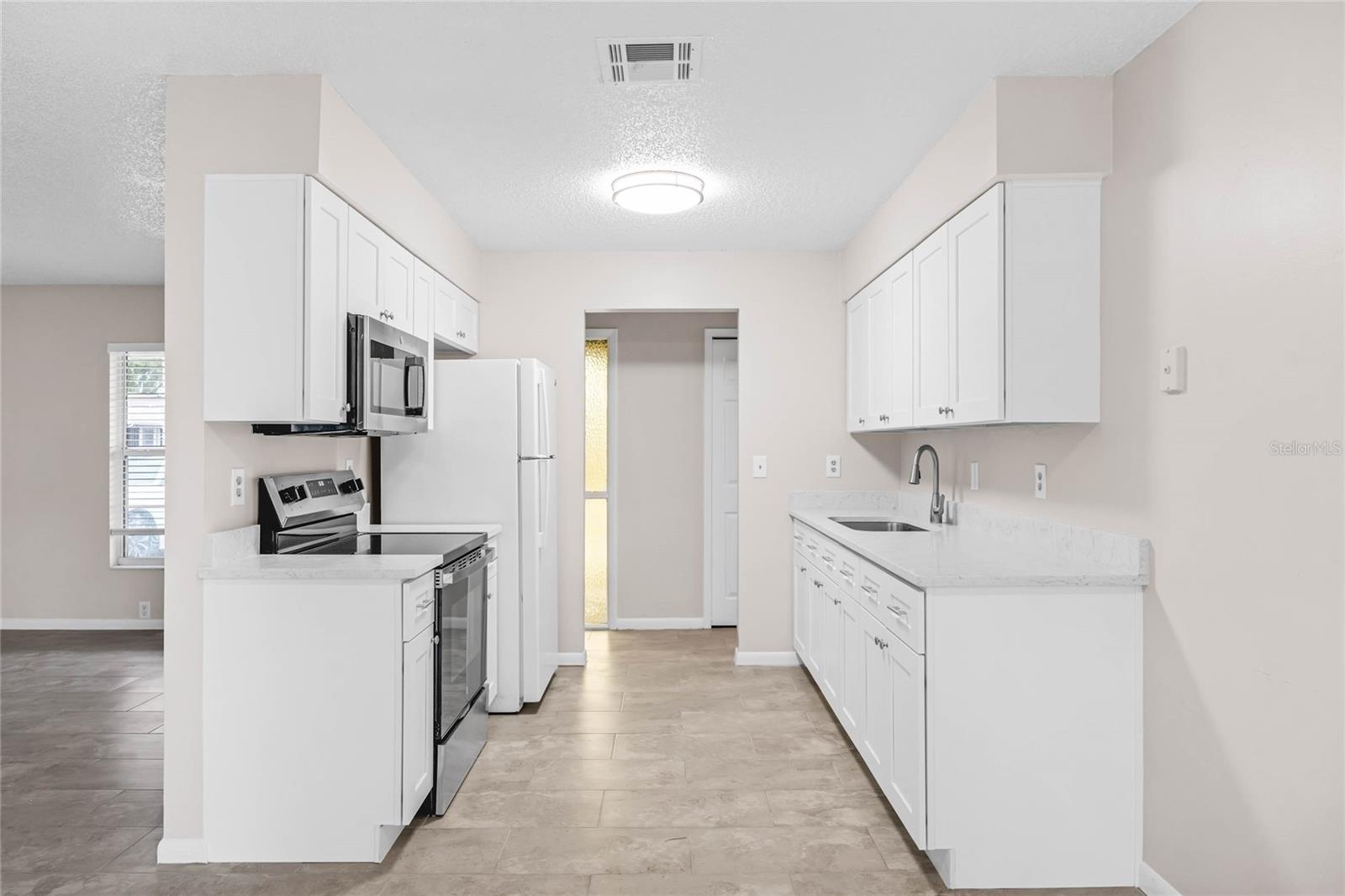 QUAIL HOLLOW AT RIO PINAR - Residential Income