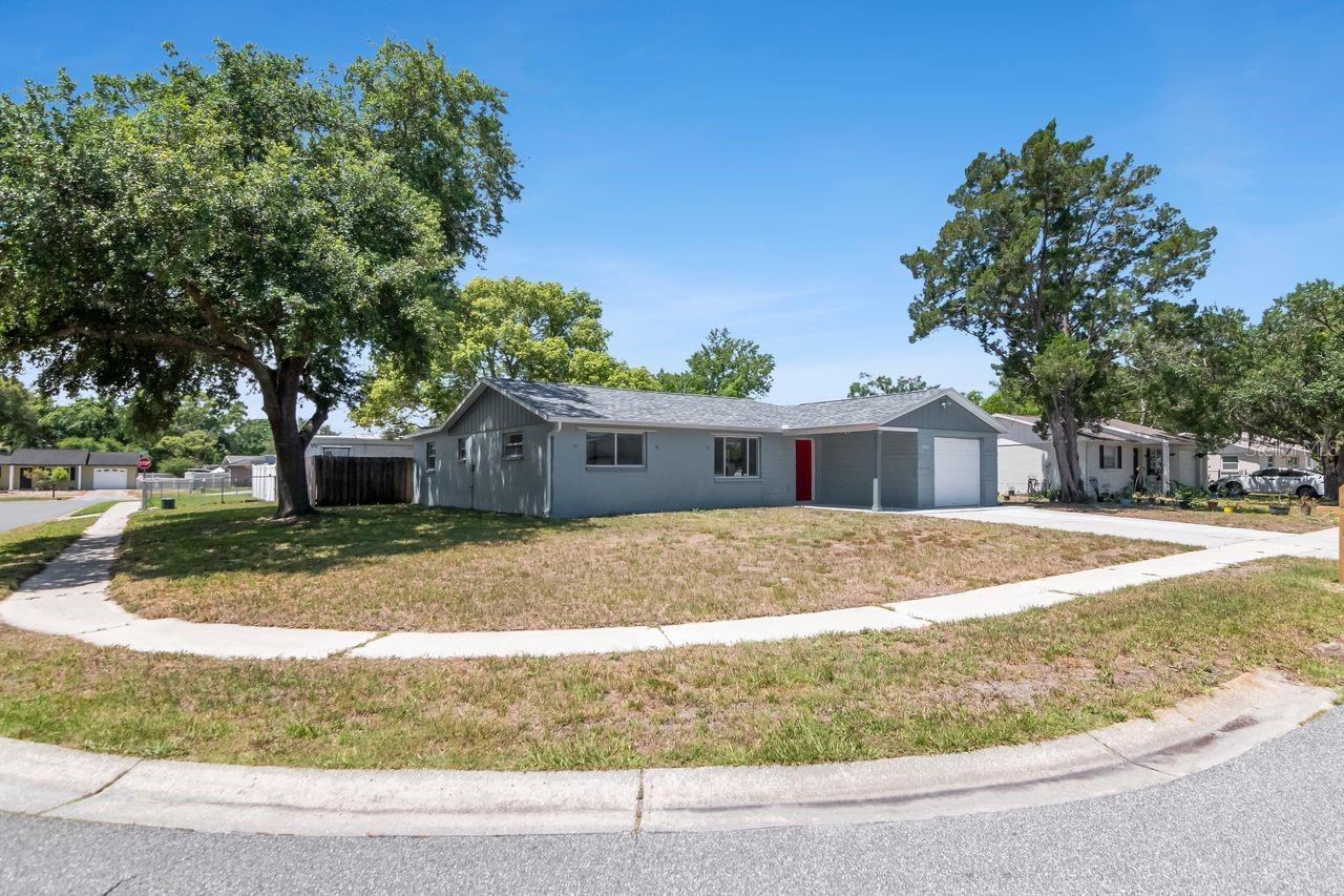 LAKEWOOD ESTATES - Residential