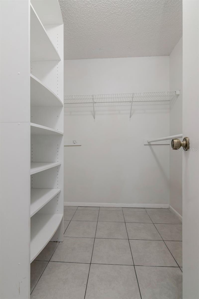 LAKEWOOD ESTATES - Residential