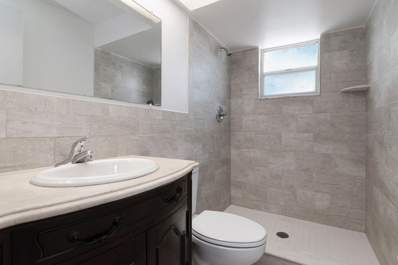 LAKEWOOD ESTATES - Residential