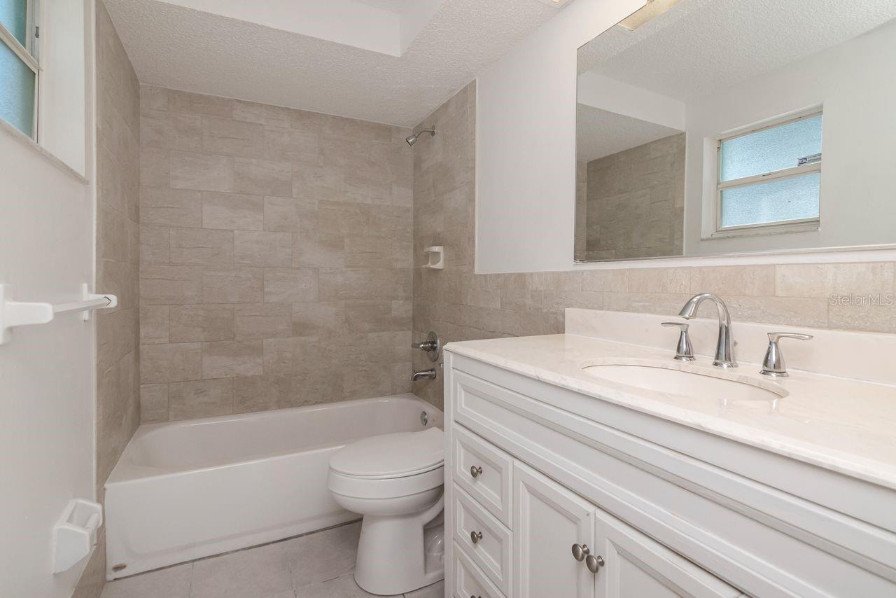 LAKEWOOD ESTATES - Residential