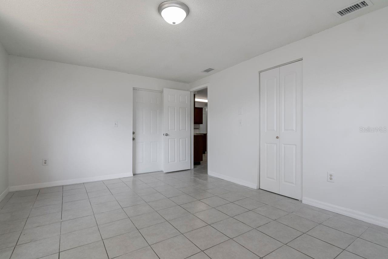 LAKEWOOD ESTATES - Residential
