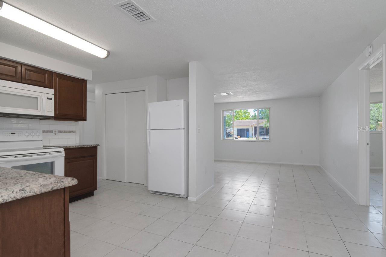 LAKEWOOD ESTATES - Residential