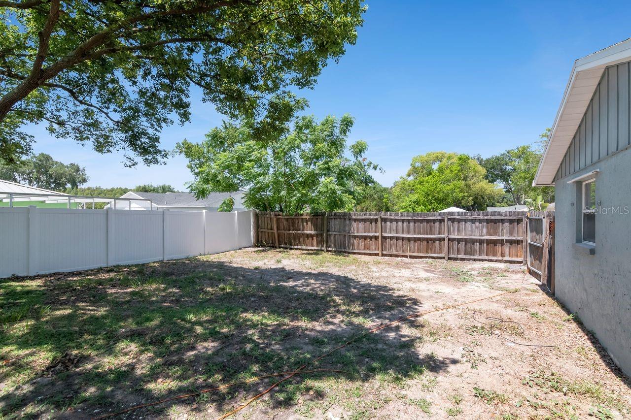 LAKEWOOD ESTATES - Residential