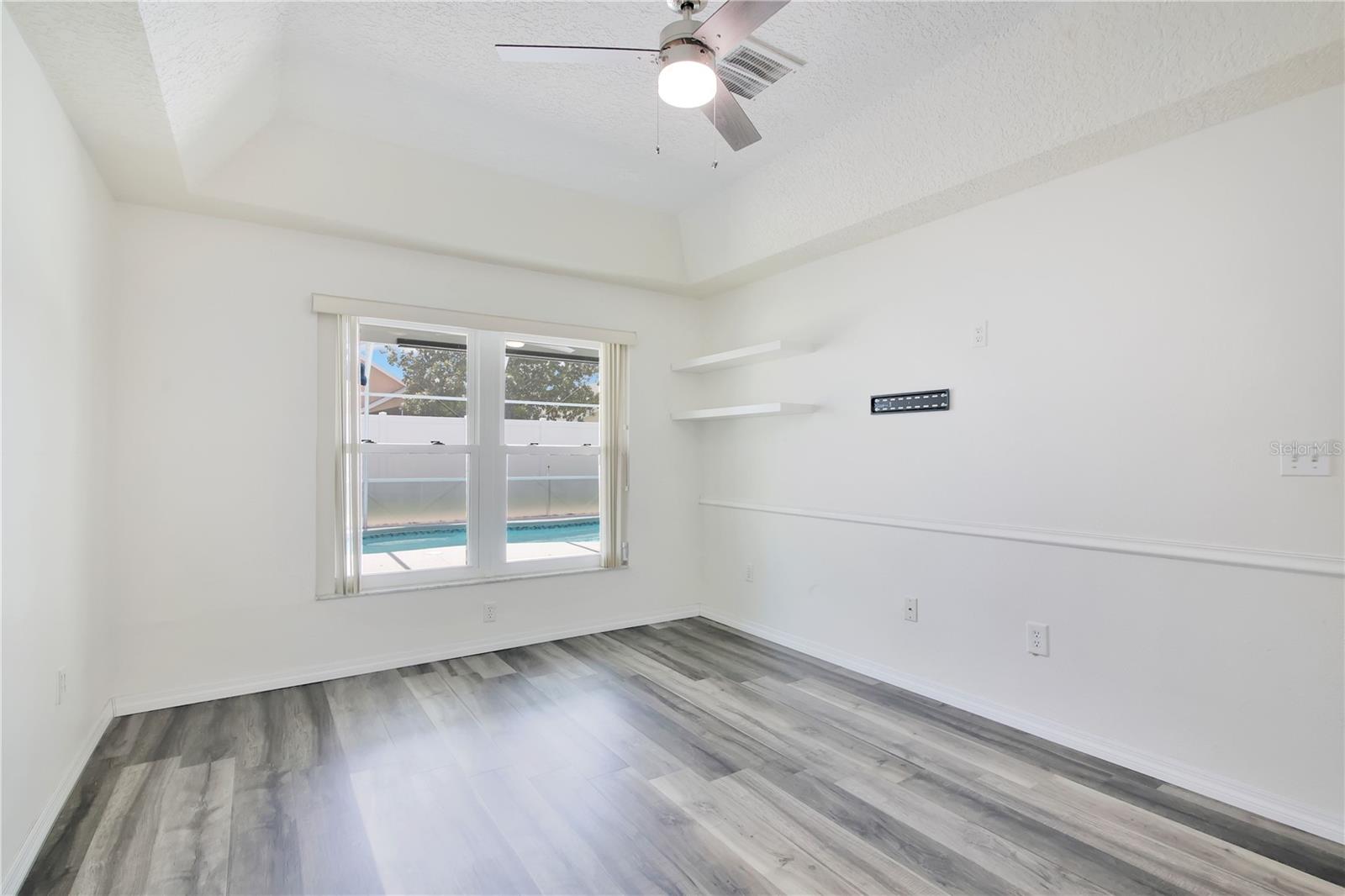 WESTON HILLS SUB - Residential