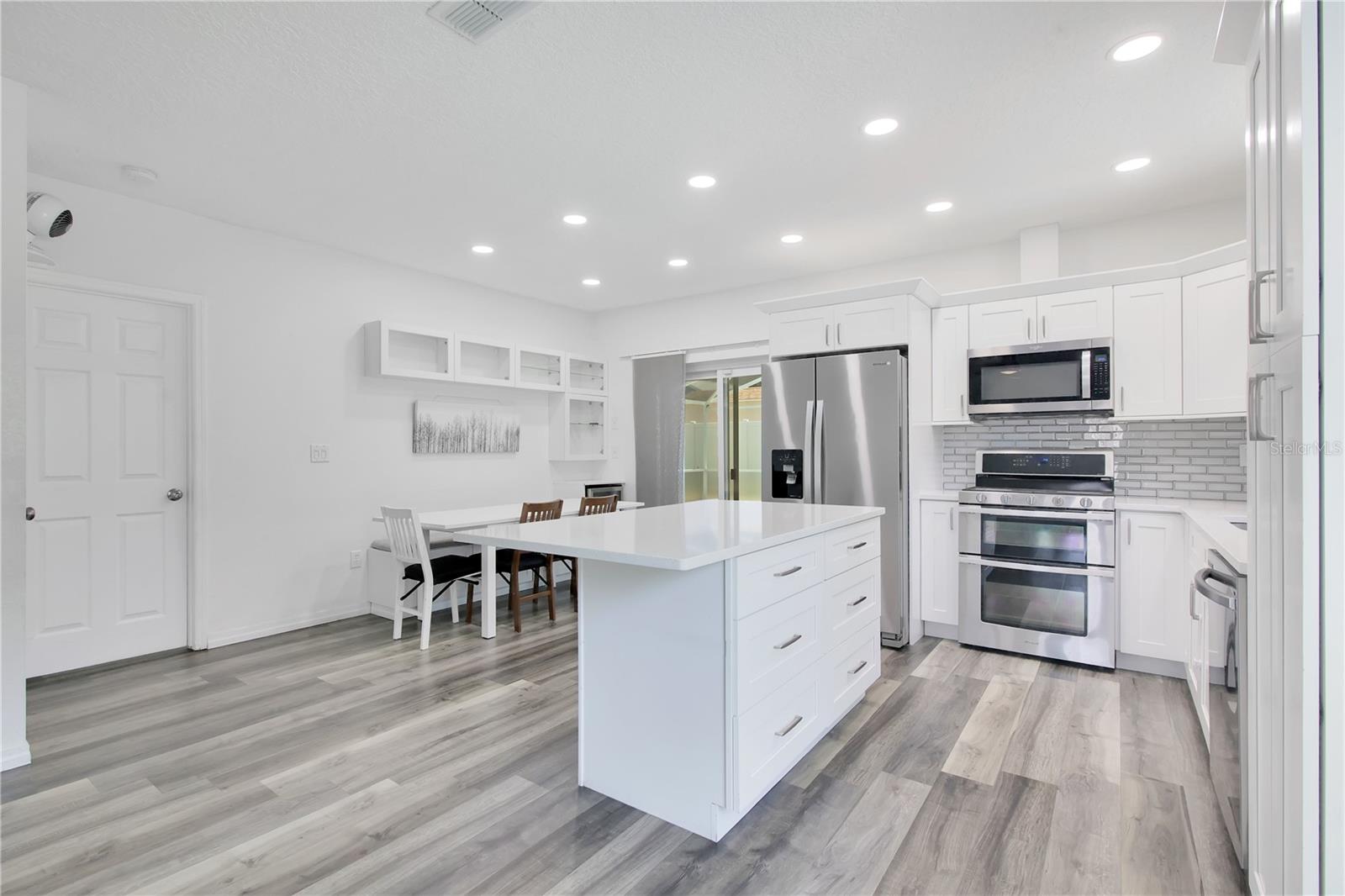 WESTON HILLS SUB - Residential