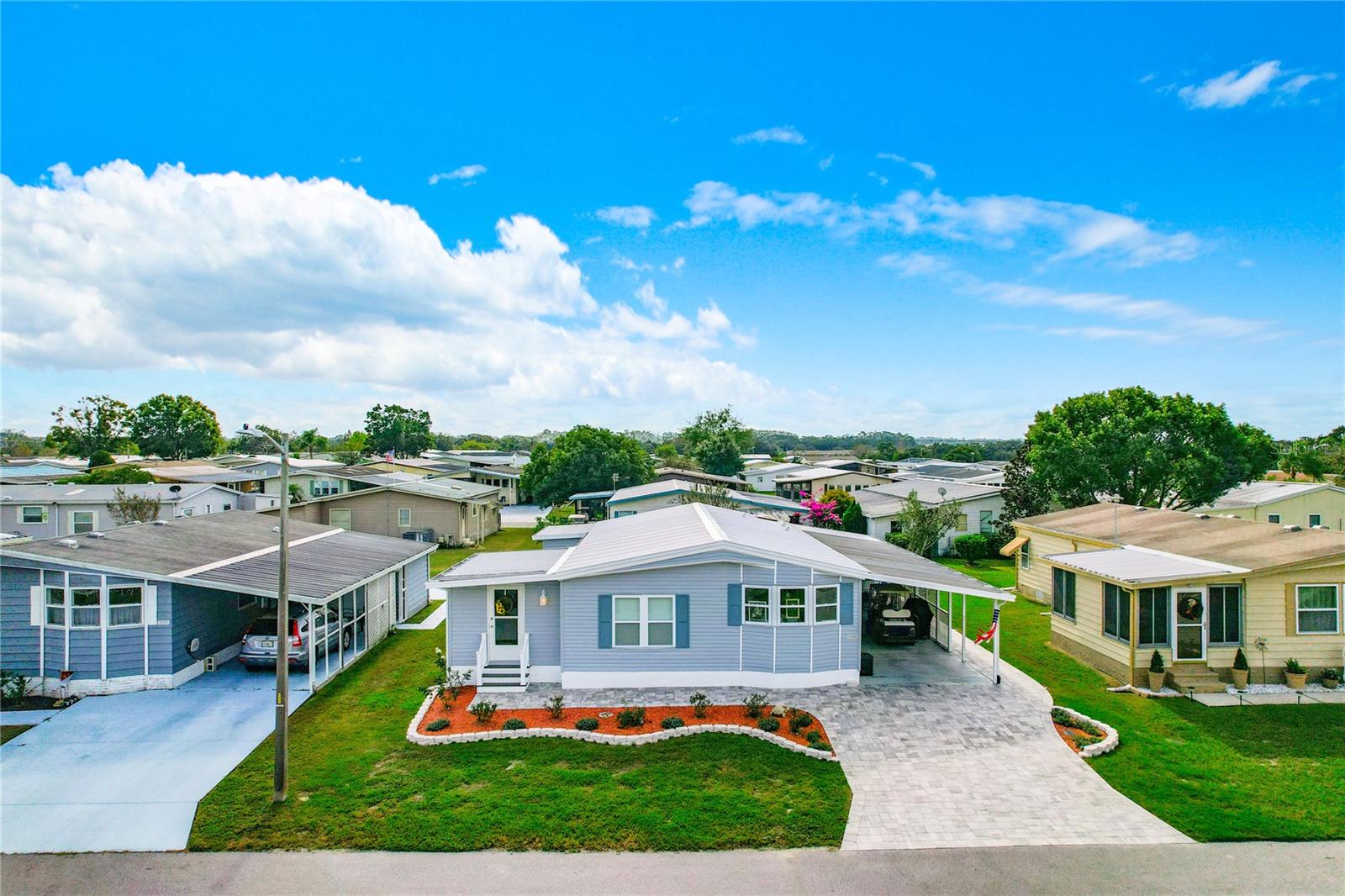 FOXWOOD LAKE ESTATES - Residential