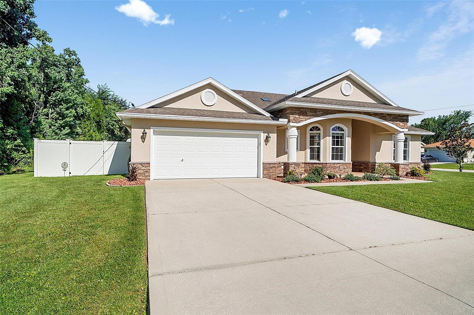 04 FAIRWAYS - Residential