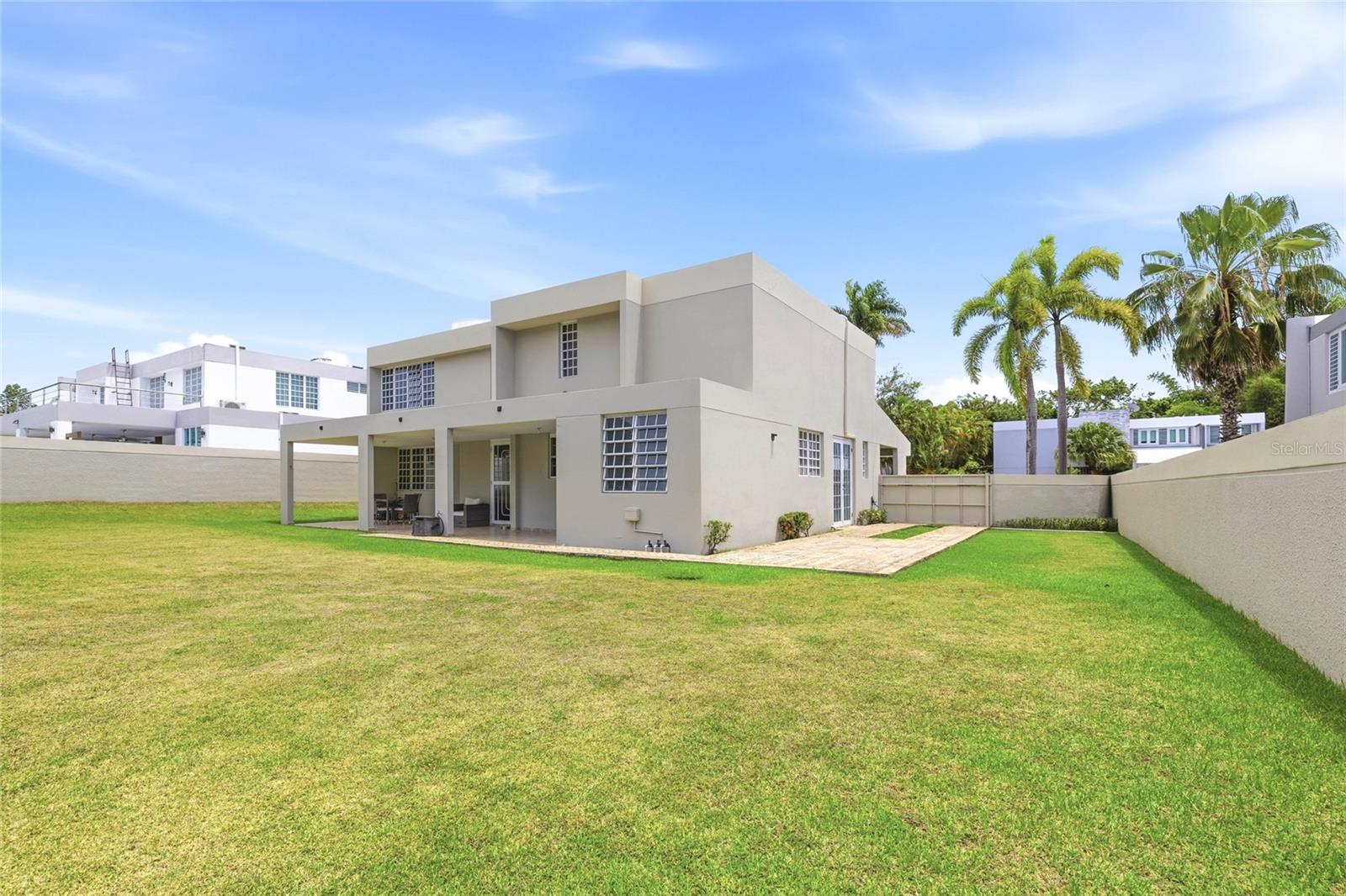 URB. SAN RAFAEL ESTATES - Residential