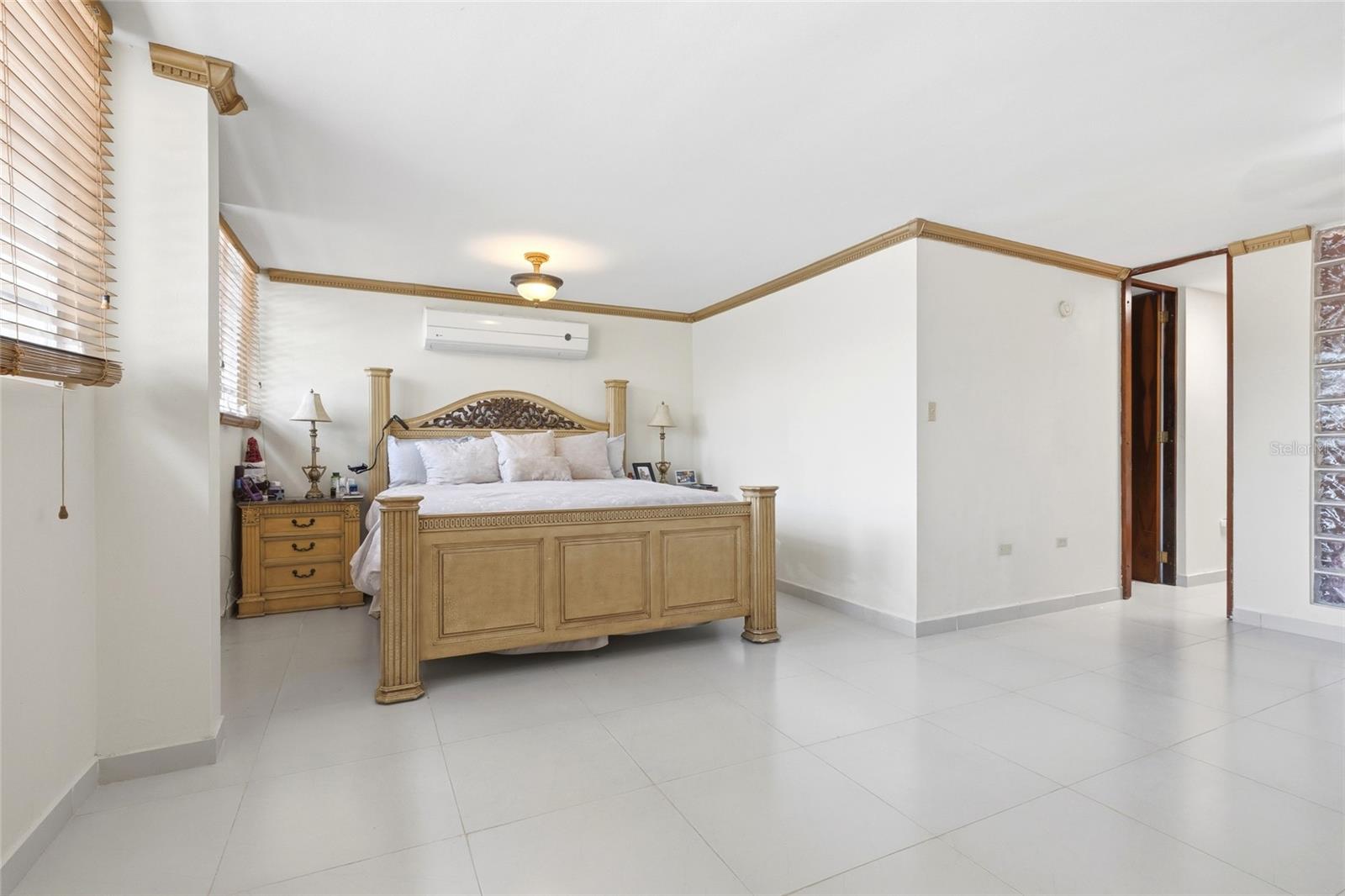 URB. SAN RAFAEL ESTATES - Residential