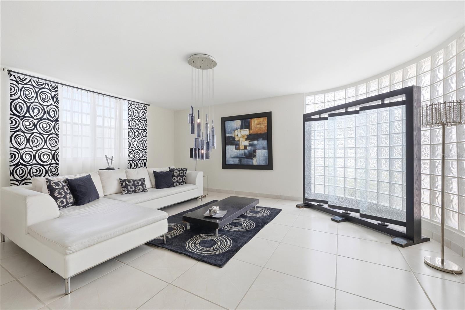 URB. SAN RAFAEL ESTATES - Residential