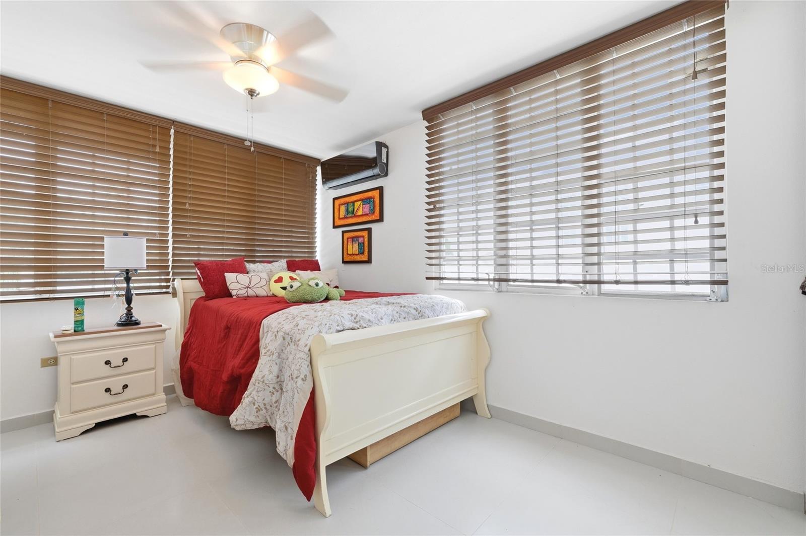 URB. SAN RAFAEL ESTATES - Residential