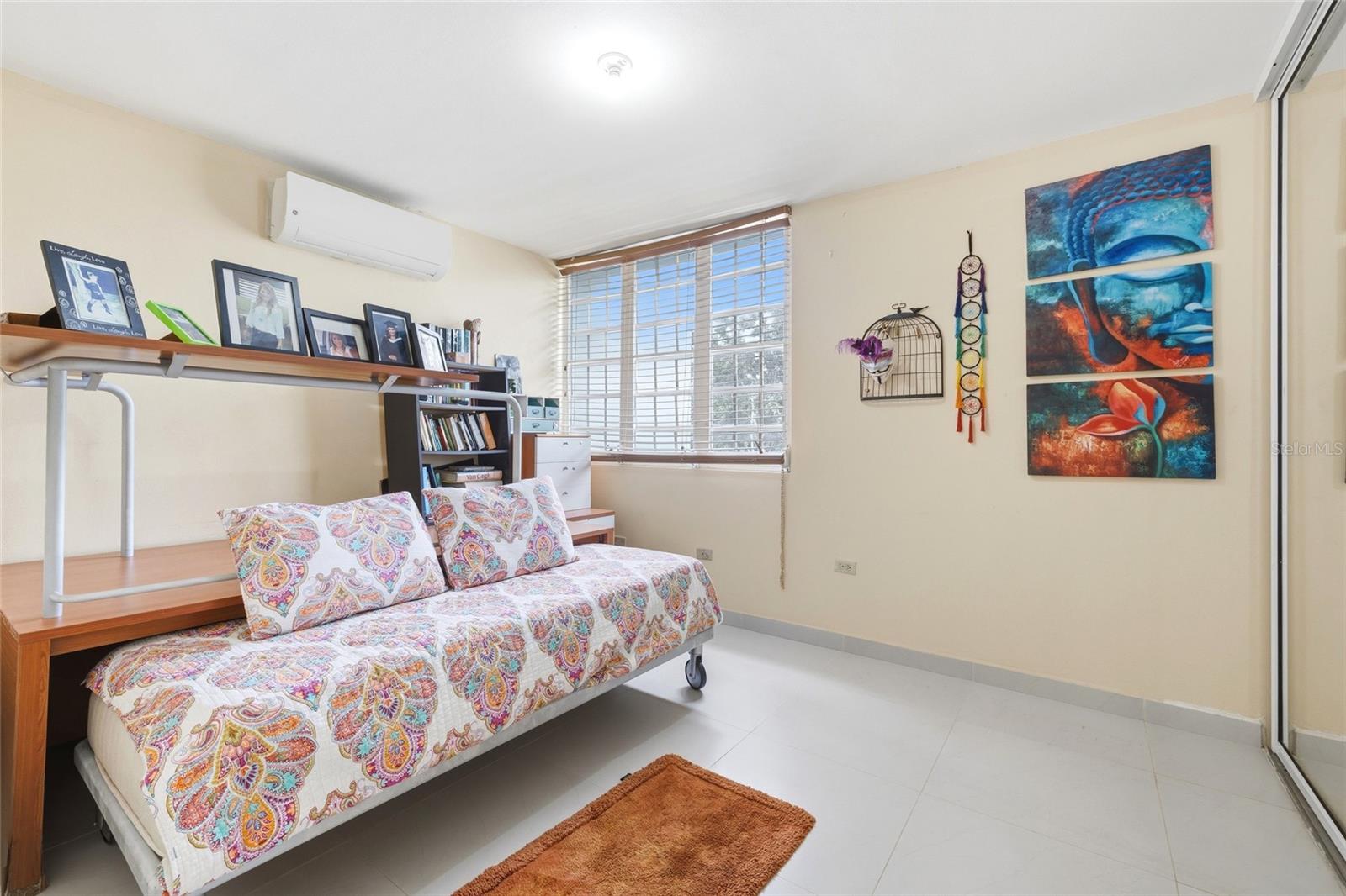 URB. SAN RAFAEL ESTATES - Residential