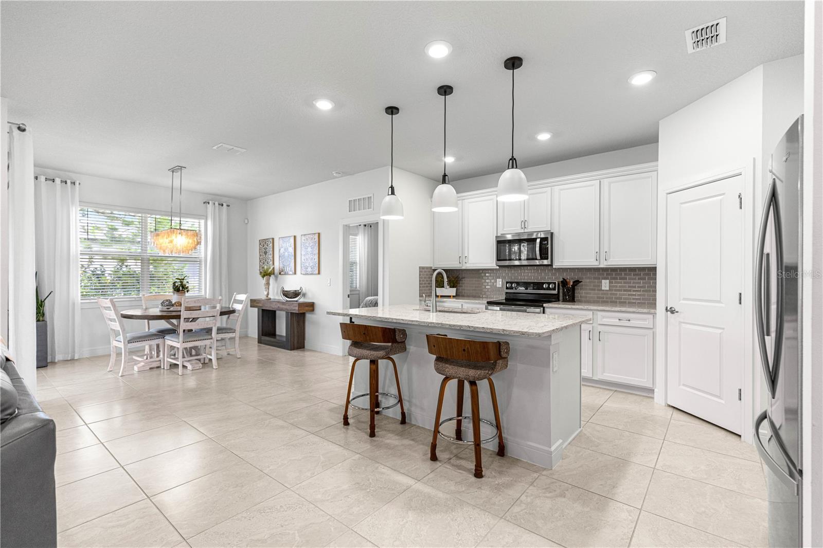 STONE CREEK BY DEL WEBB SILVER GLEN - Residential