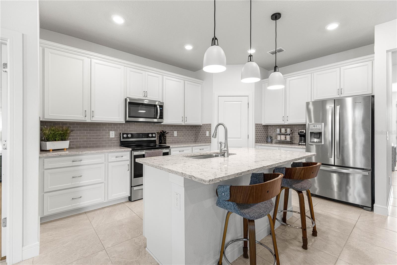 STONE CREEK BY DEL WEBB SILVER GLEN - Residential