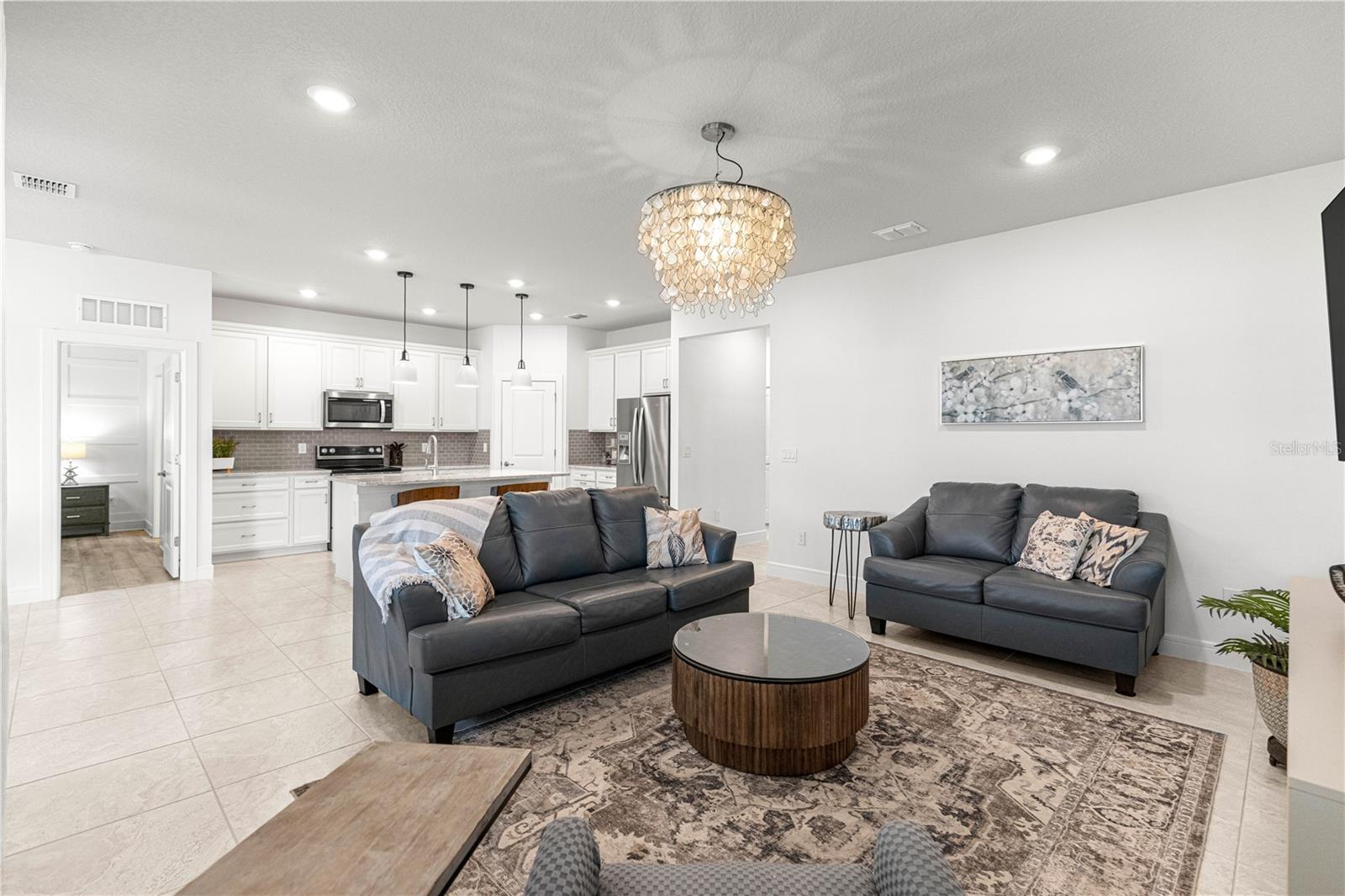 STONE CREEK BY DEL WEBB SILVER GLEN - Residential