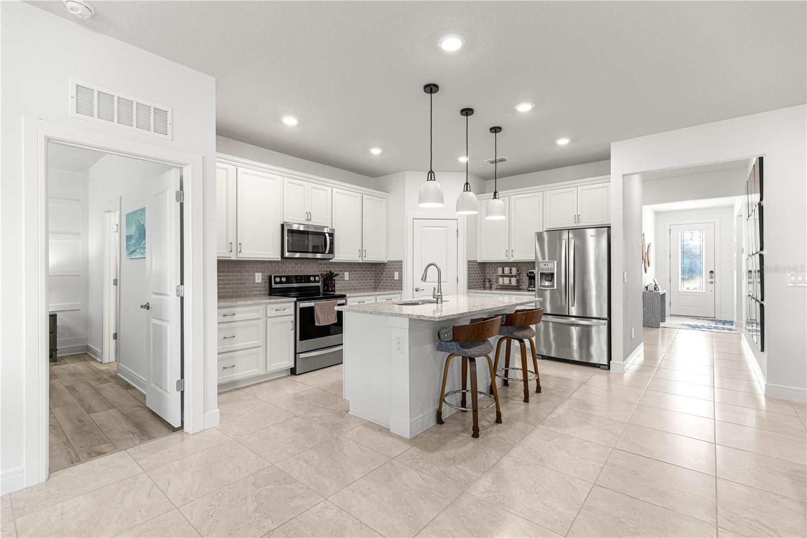 STONE CREEK BY DEL WEBB SILVER GLEN - Residential