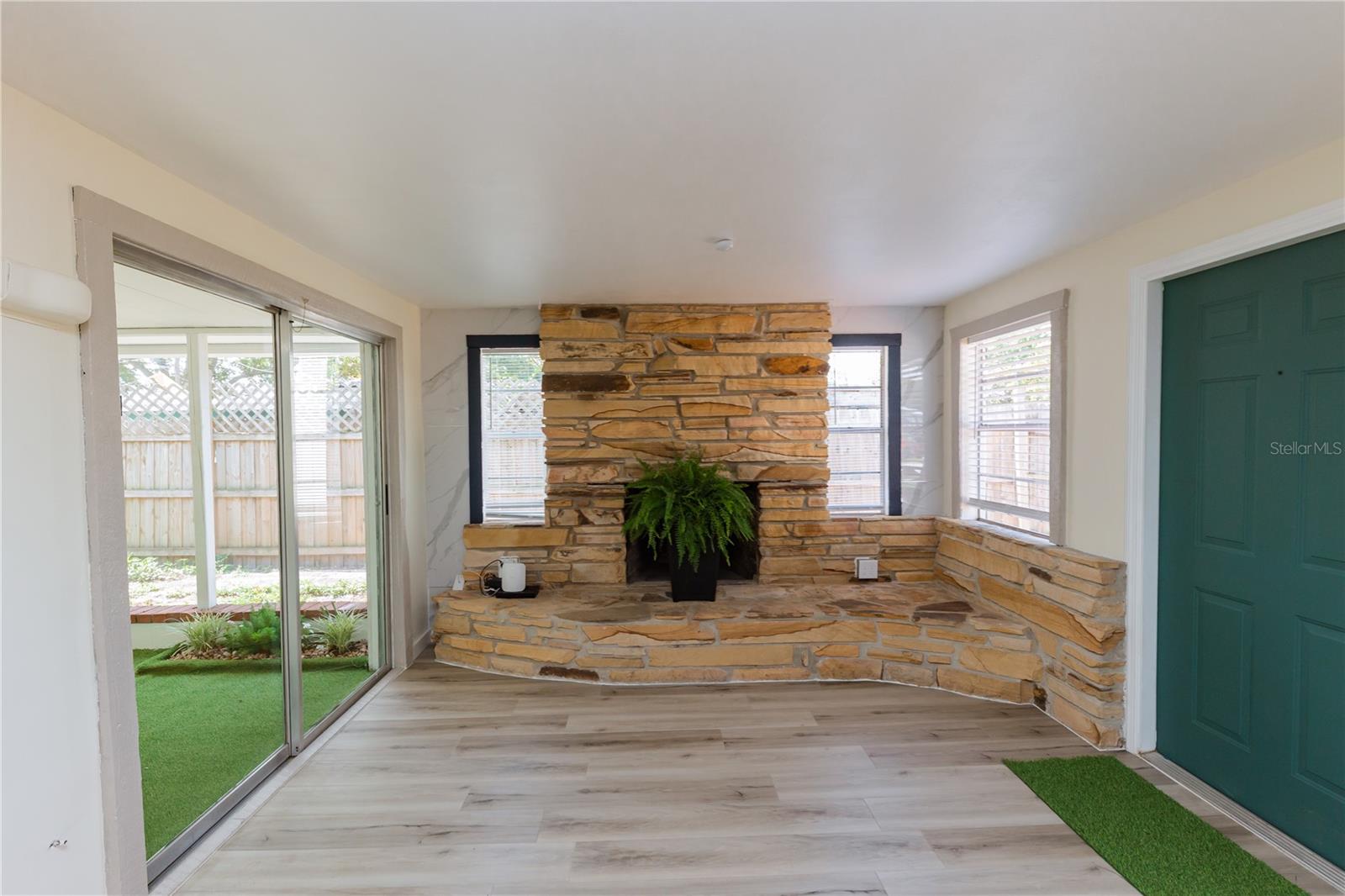 SEMINOLE GARDENS - Residential