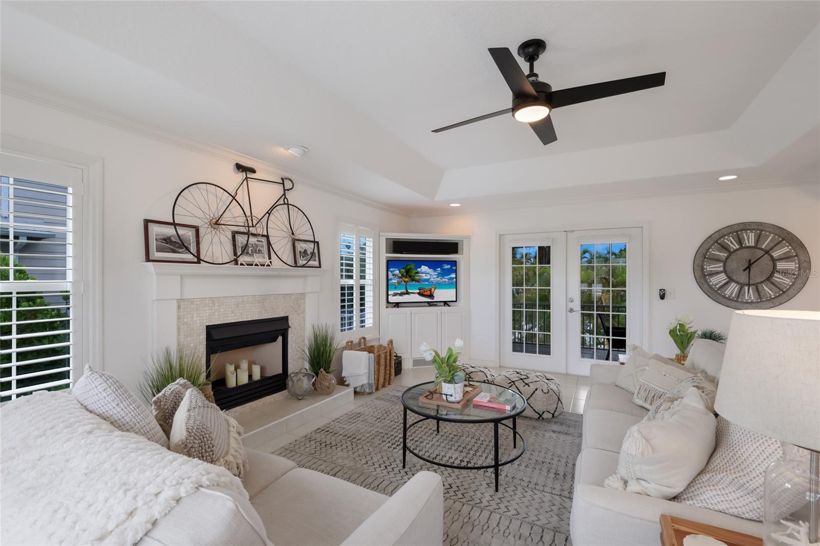 ISLAND CEDARS - Residential