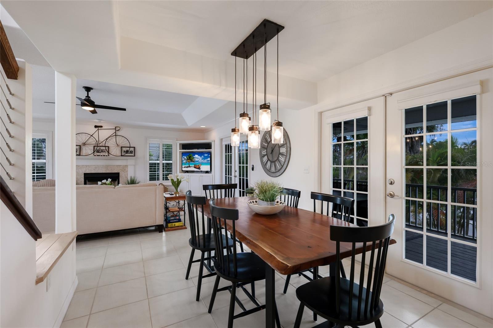 ISLAND CEDARS - Residential