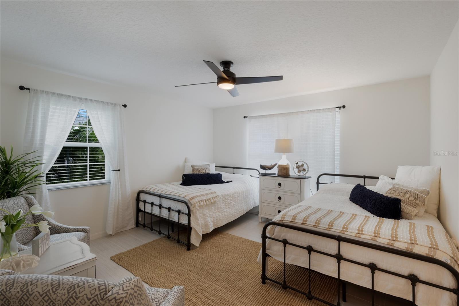 ISLAND CEDARS - Residential
