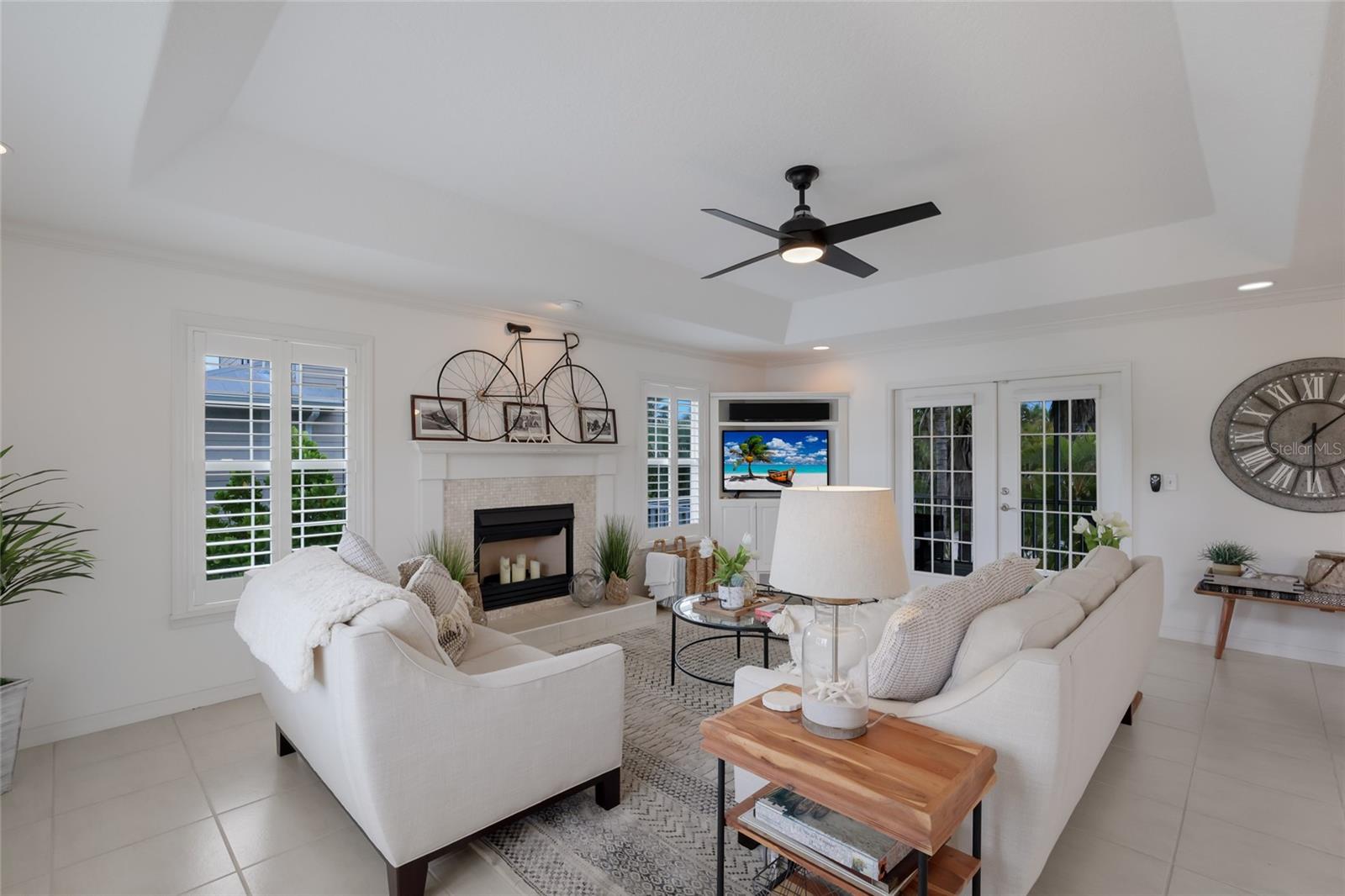 ISLAND CEDARS - Residential