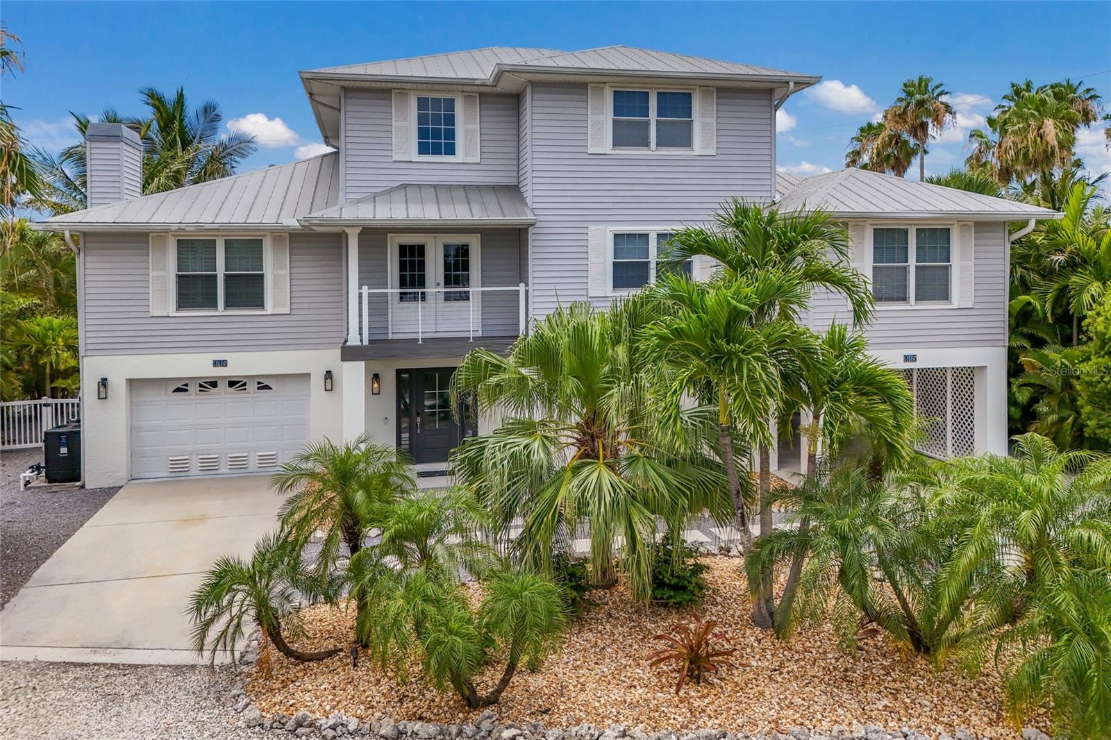 ISLAND CEDARS - Residential