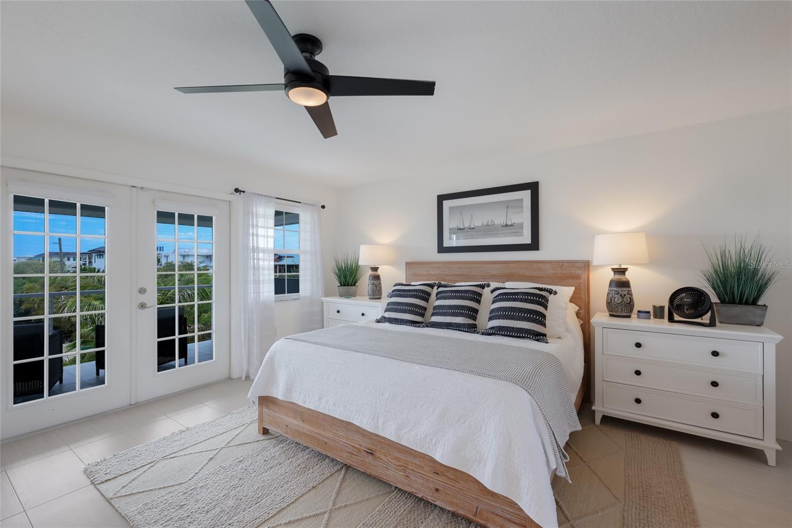 ISLAND CEDARS - Residential