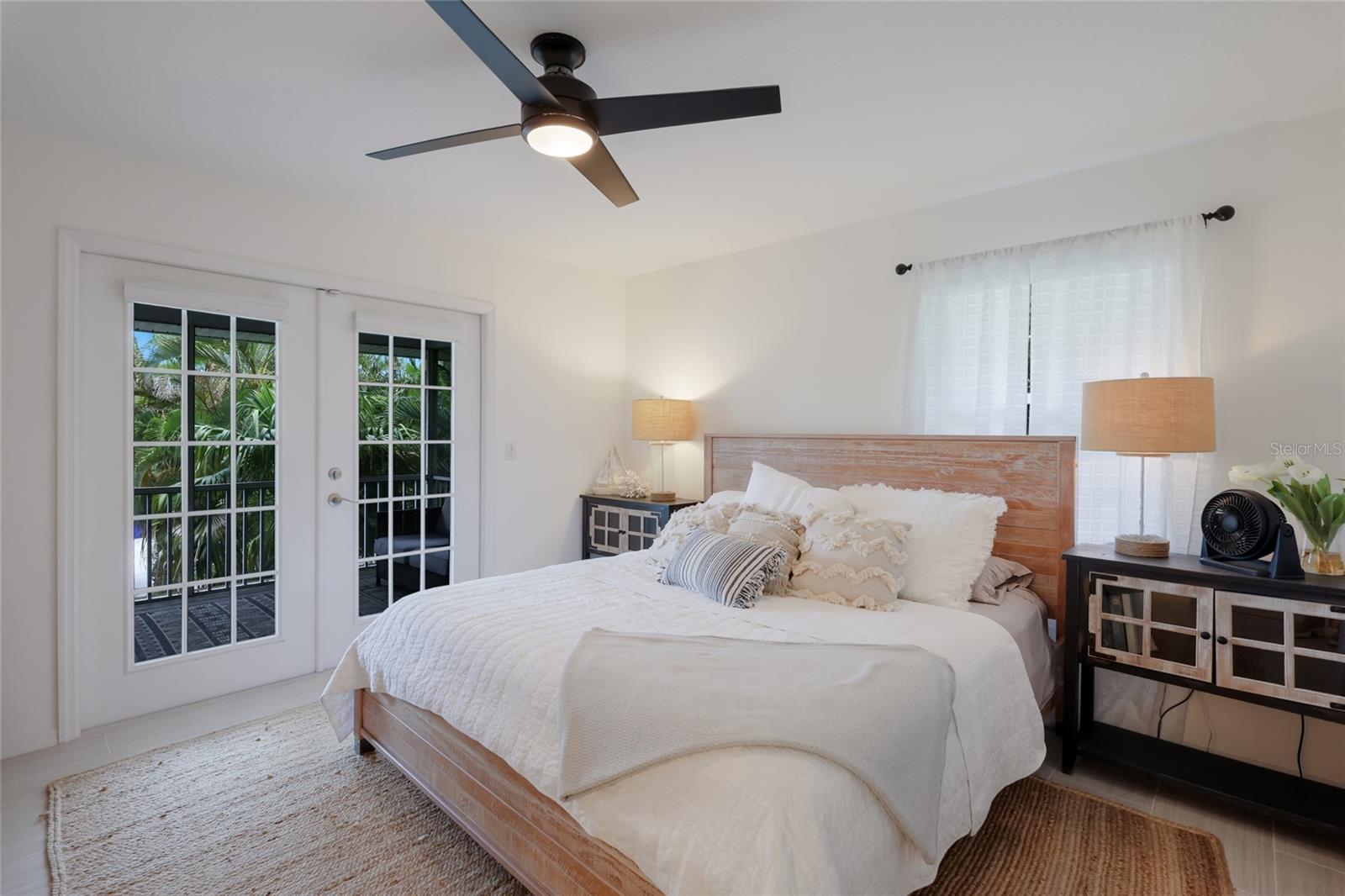 ISLAND CEDARS - Residential
