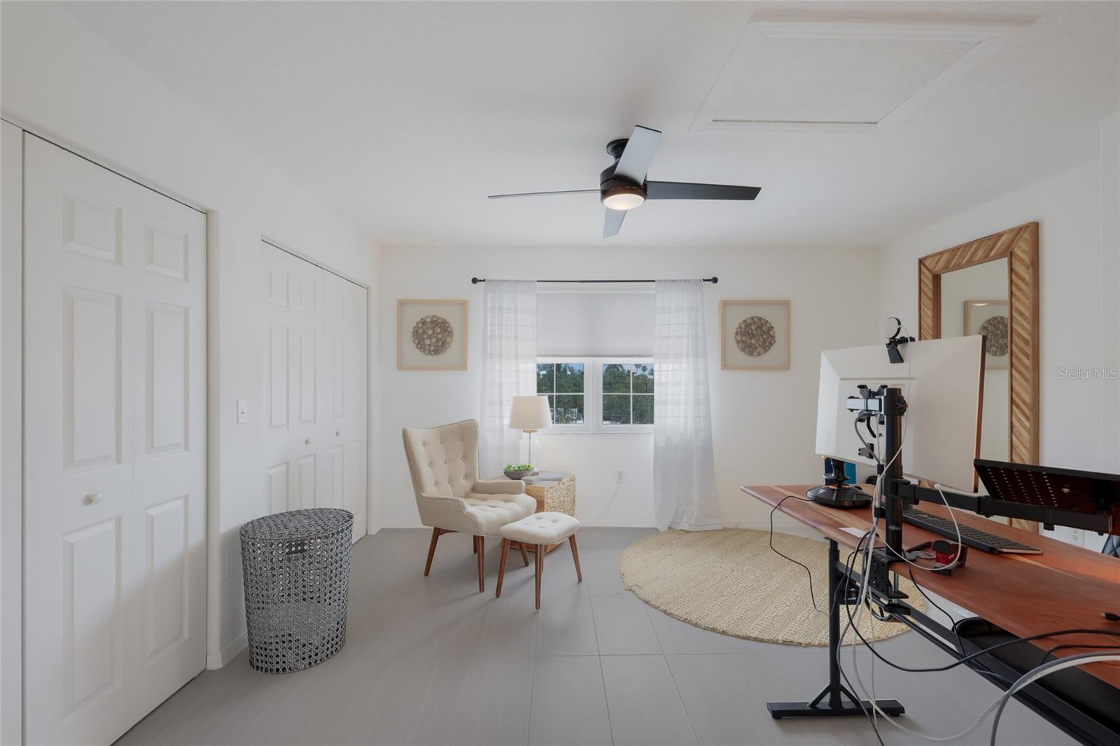 ISLAND CEDARS - Residential
