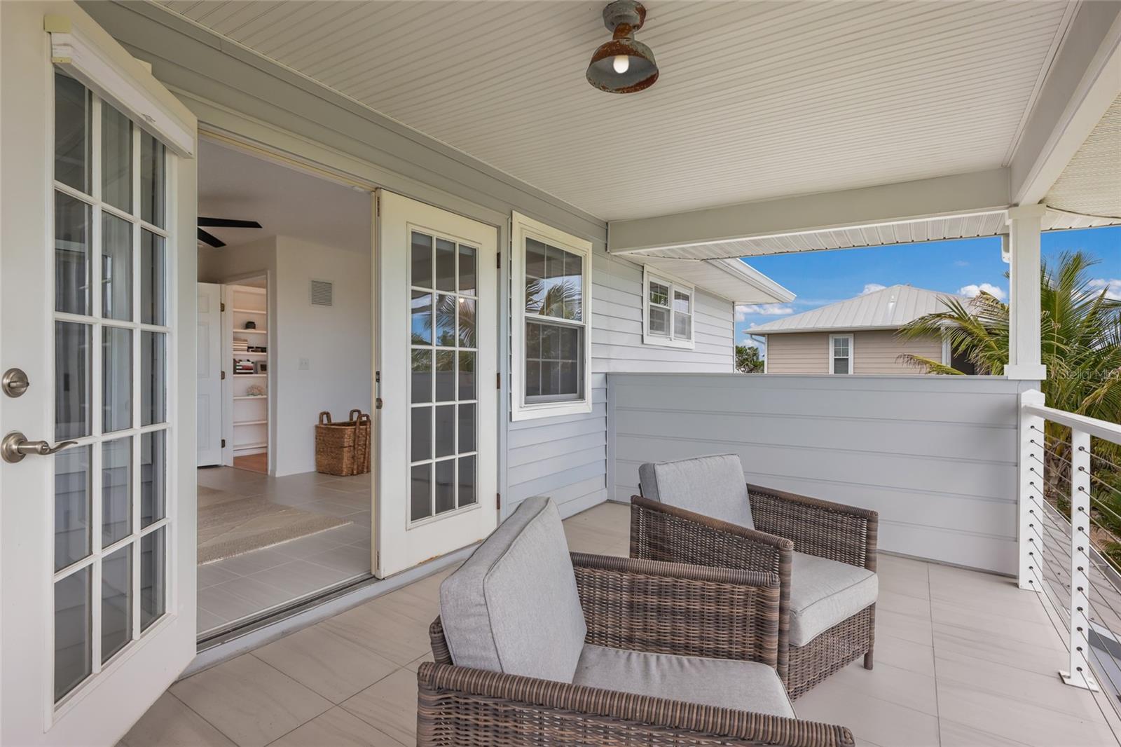 ISLAND CEDARS - Residential