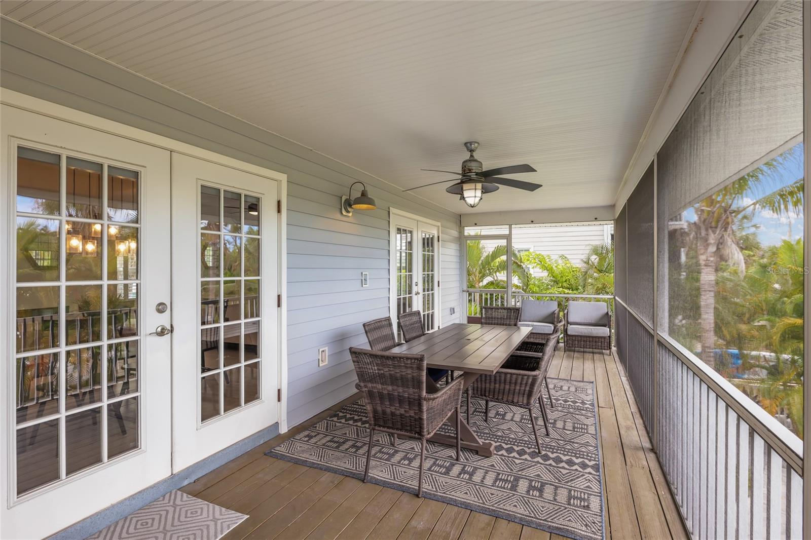 ISLAND CEDARS - Residential