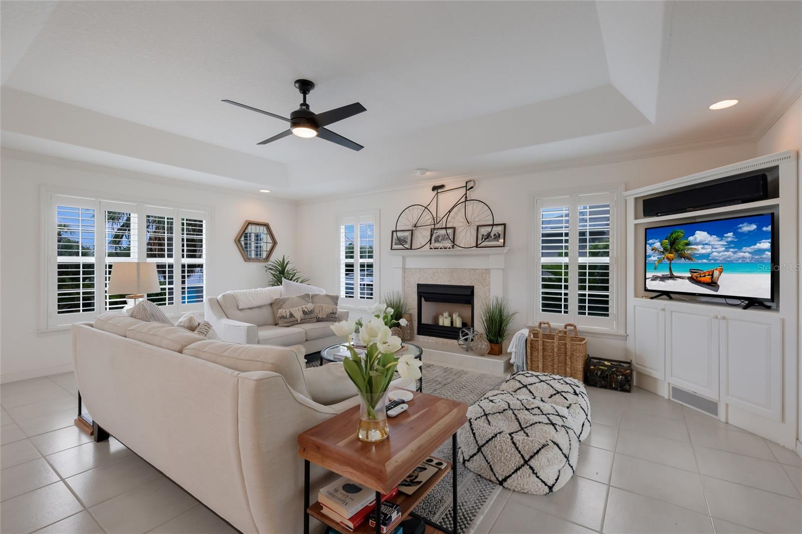ISLAND CEDARS - Residential