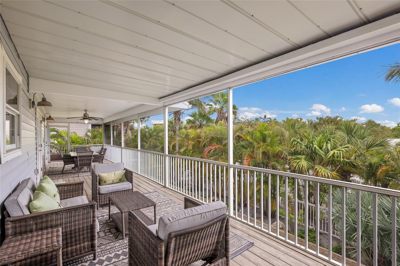 ISLAND CEDARS - Residential