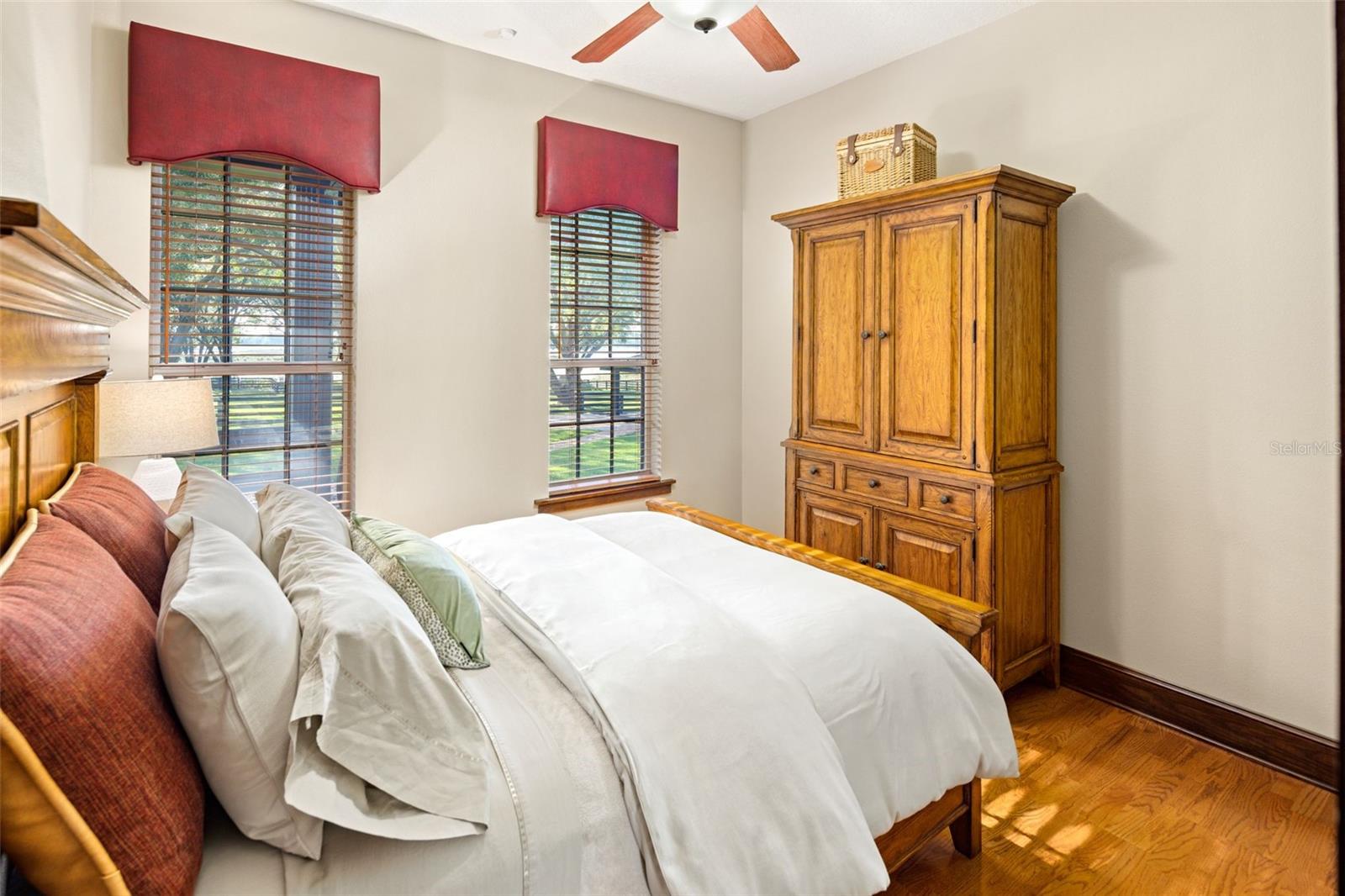 ACREAGE & UNREC - Residential