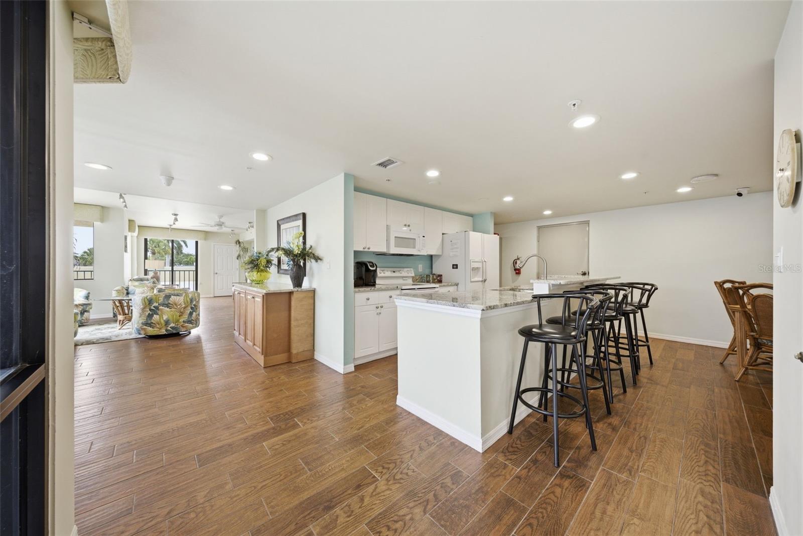SUNWATCH ON ISLAND ESTATES - Residential