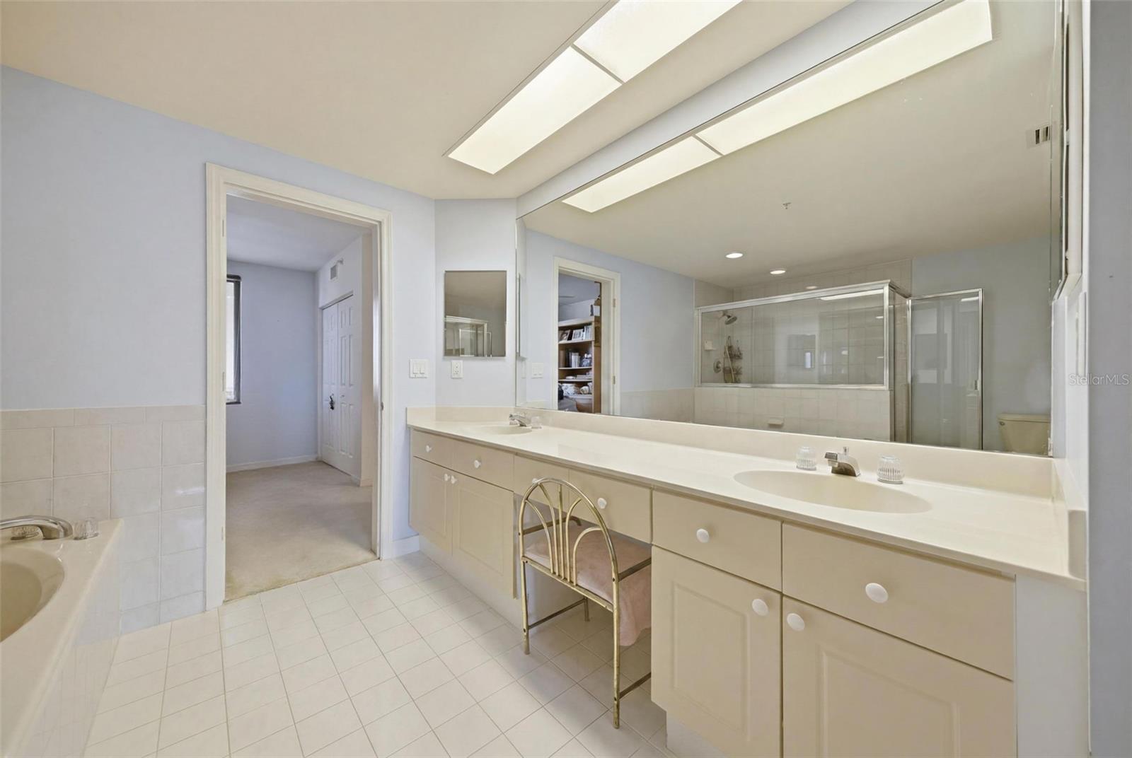SUNWATCH ON ISLAND ESTATES - Residential