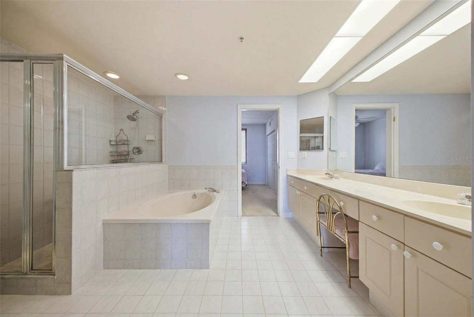 SUNWATCH ON ISLAND ESTATES - Residential