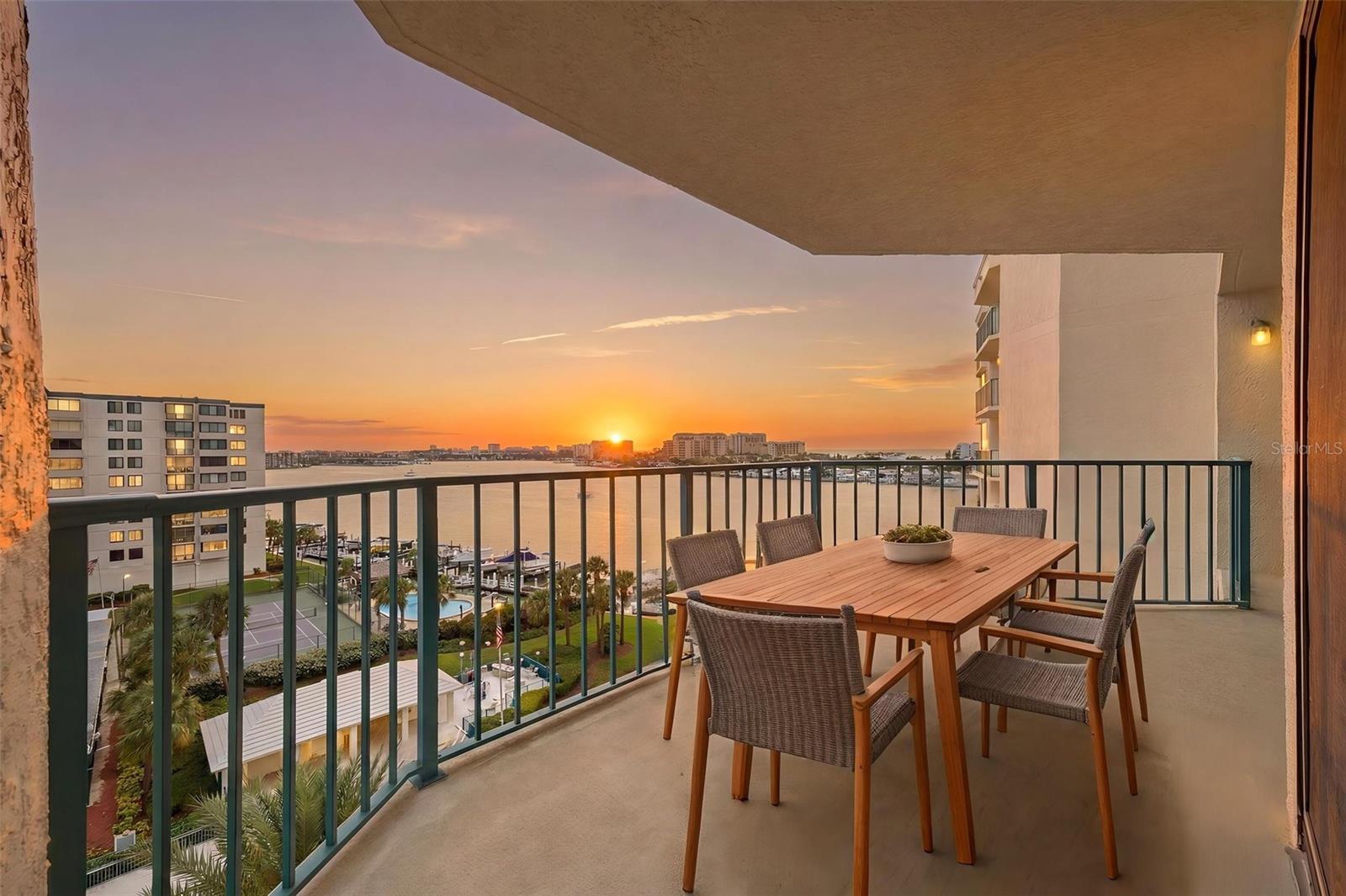 SUNWATCH ON ISLAND ESTATES - Residential