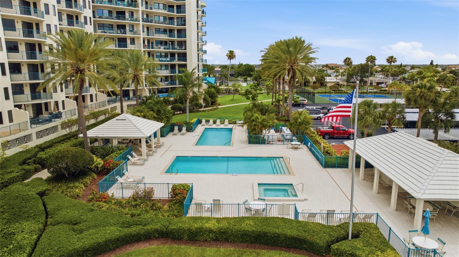 SUNWATCH ON ISLAND ESTATES - Residential
