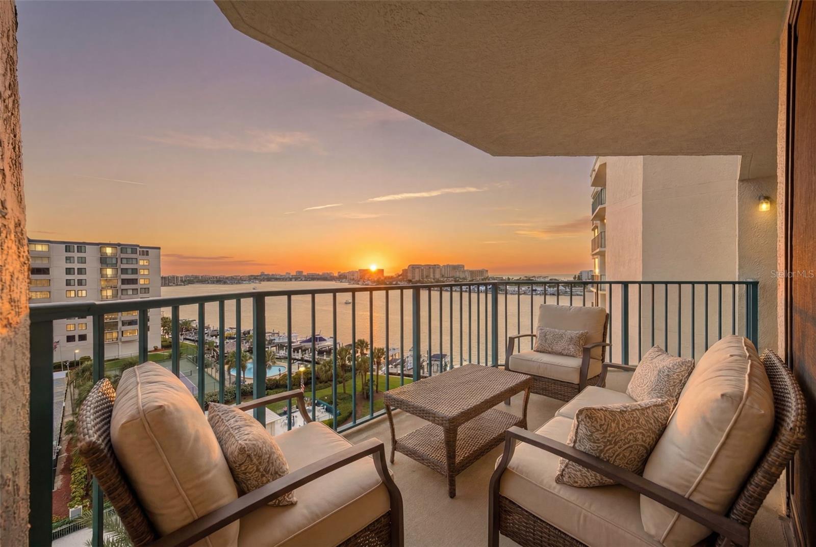 SUNWATCH ON ISLAND ESTATES - Residential