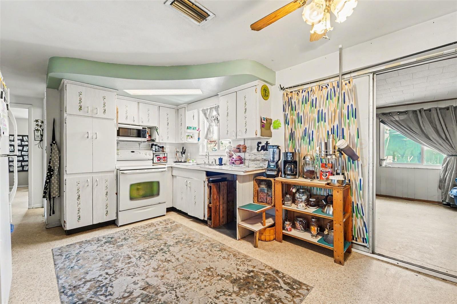 BEACON SQUARE - Residential