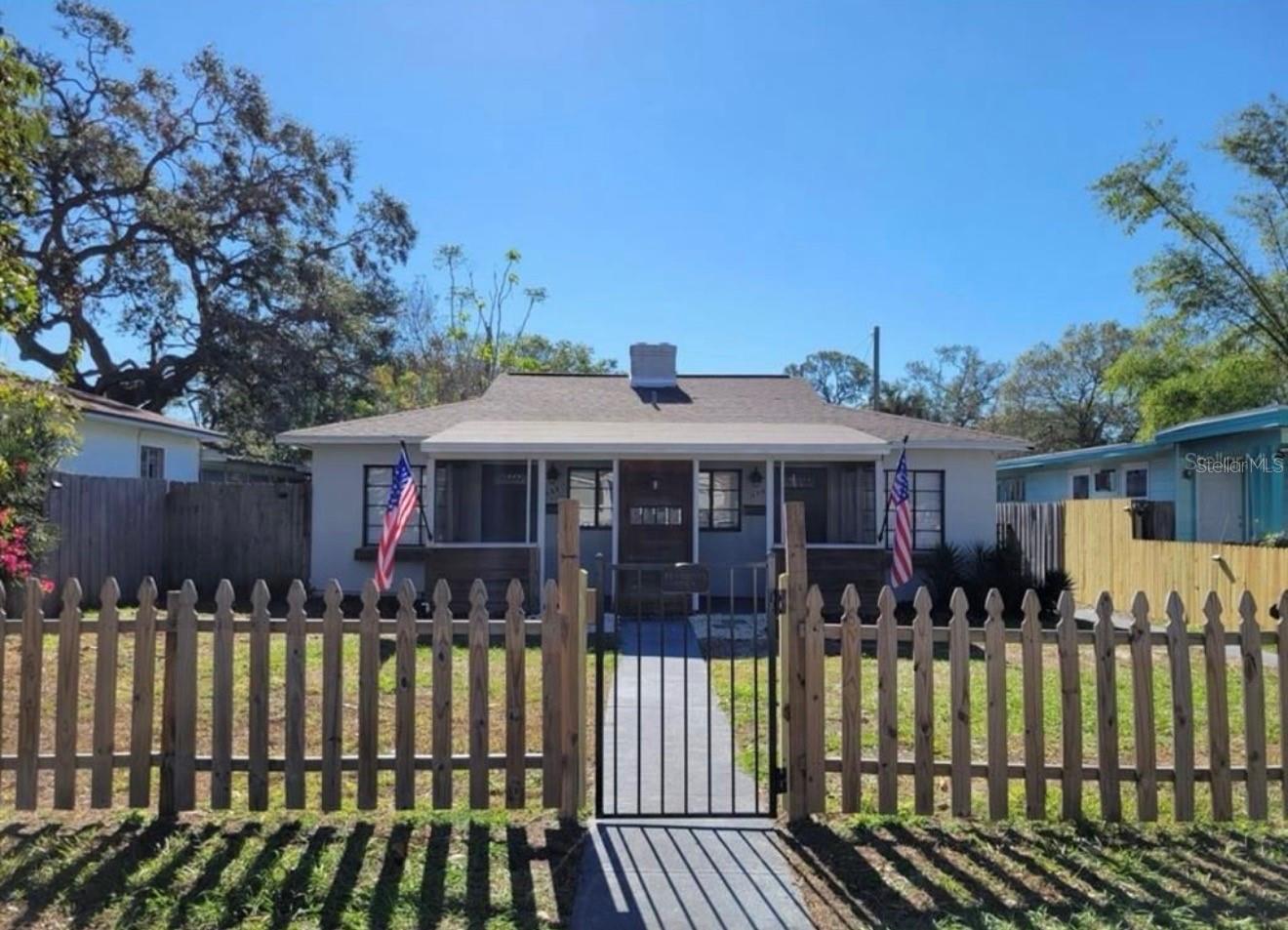 ROUSLYNN - Residential