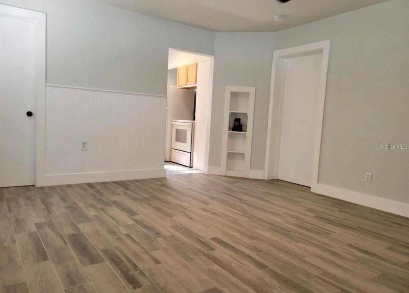 ROUSLYNN - Residential