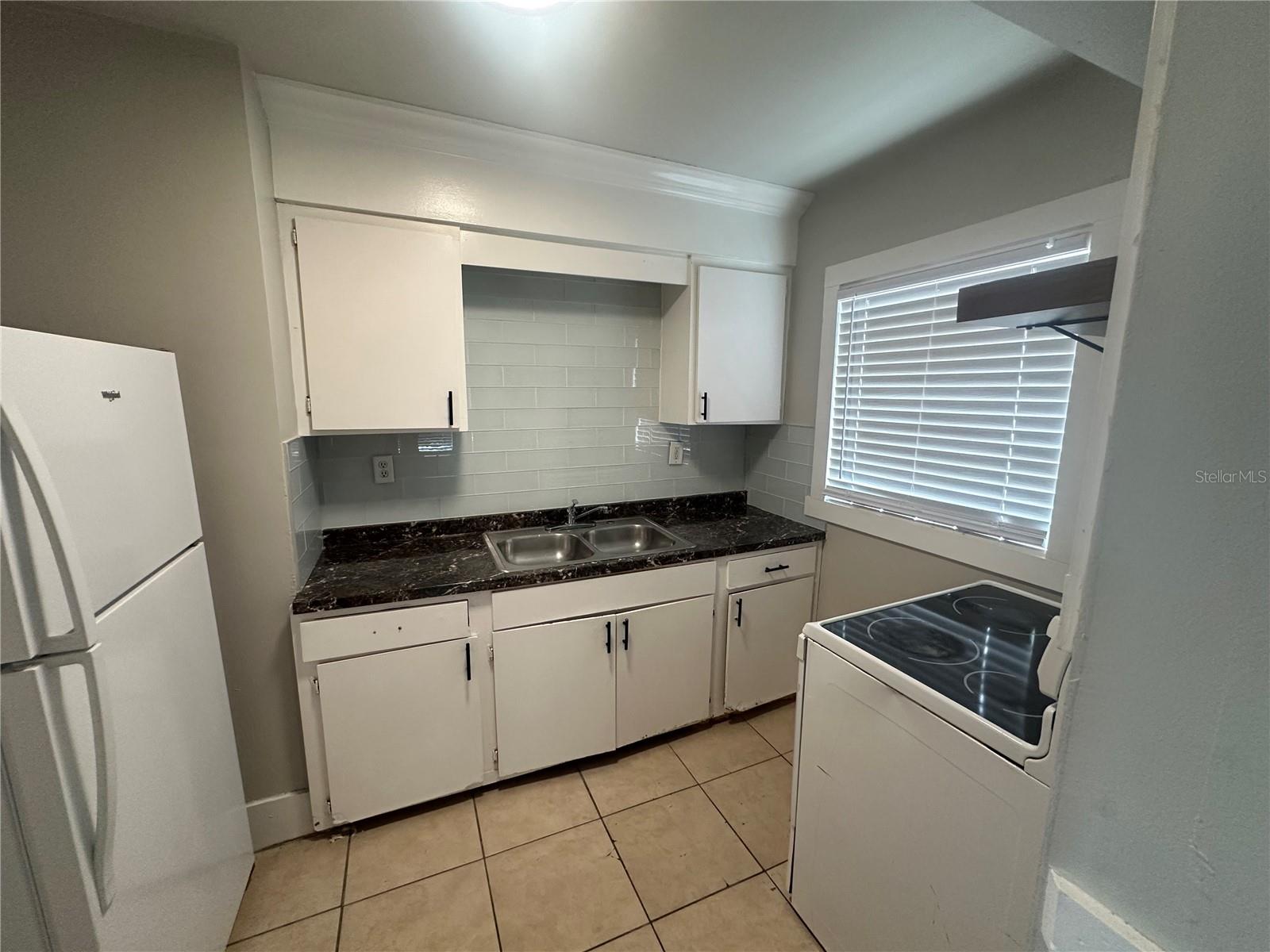 ROUSLYNN - Residential