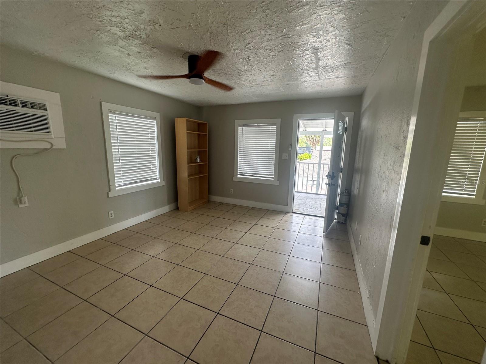 ROUSLYNN - Residential