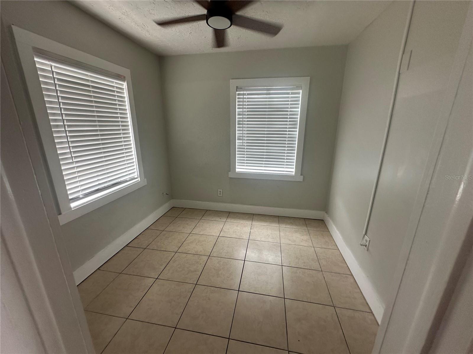 ROUSLYNN - Residential